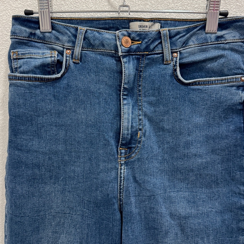 Forever 21 Frayed him jeans size 28